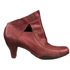 Sergio Tomani Women's Red Leather Handcrafted Ankle Boot Size 40 US 9.5/10